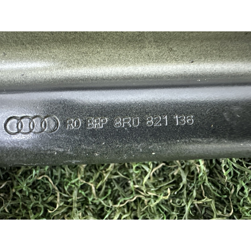 Крепление крыла (кузов и элементы) AUDI Q5 8R 2012 3.2 8R0821136