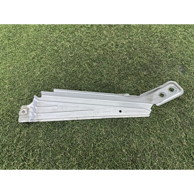 Кріплення крила (кузов і елементи) BMW X3 F25 2013 2.0 41357267325