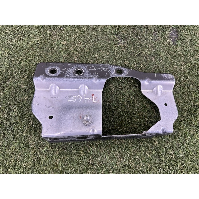 Крепление крыла (кузов и элементы) LAND ROVER Range Rover Velar L560 2018 2.0 LR092010