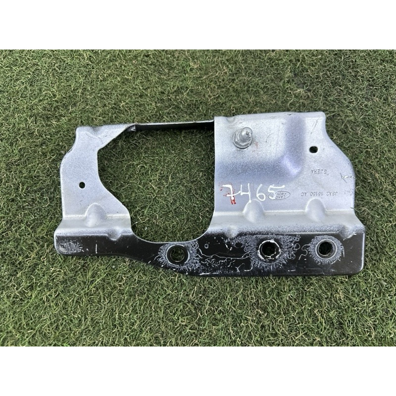 Крепление крыла (кузов и элементы) LAND ROVER Range Rover Velar L560 2018 2.0 LR092010