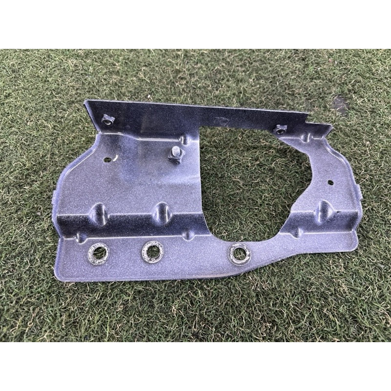 Крепление крыла (кузов и элементы) LAND ROVER Range Rover Velar L560 2018 2.0 LR092010