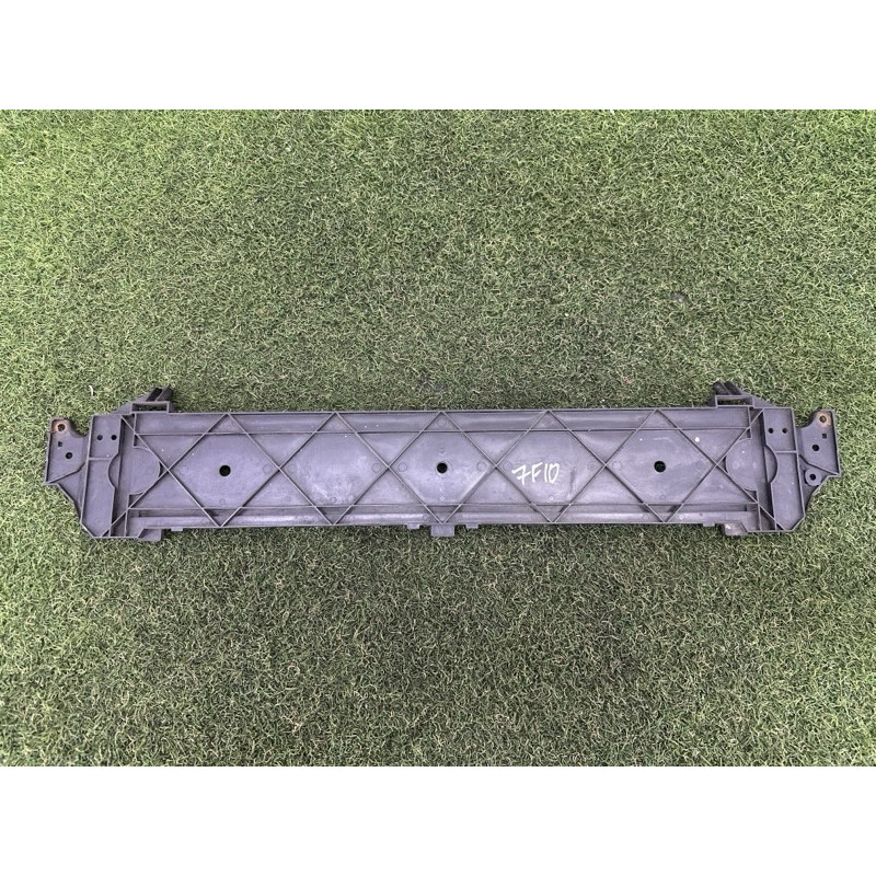 Кронштейн радиатора (кузов и элементы) BMW 5-series F10 2011 2.0 N47N 17517804619