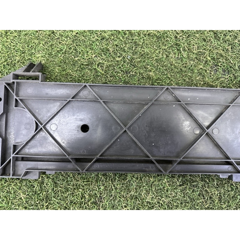 Кронштейн радиатора (кузов и элементы) BMW 5-series F10 2011 2.0 N47N 17517804619