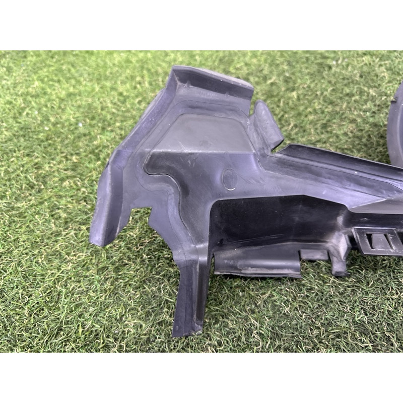 Воздуховод радиатора (кузов и элементы) AUDI Q5 8R 2012 3.2 8R0121284J