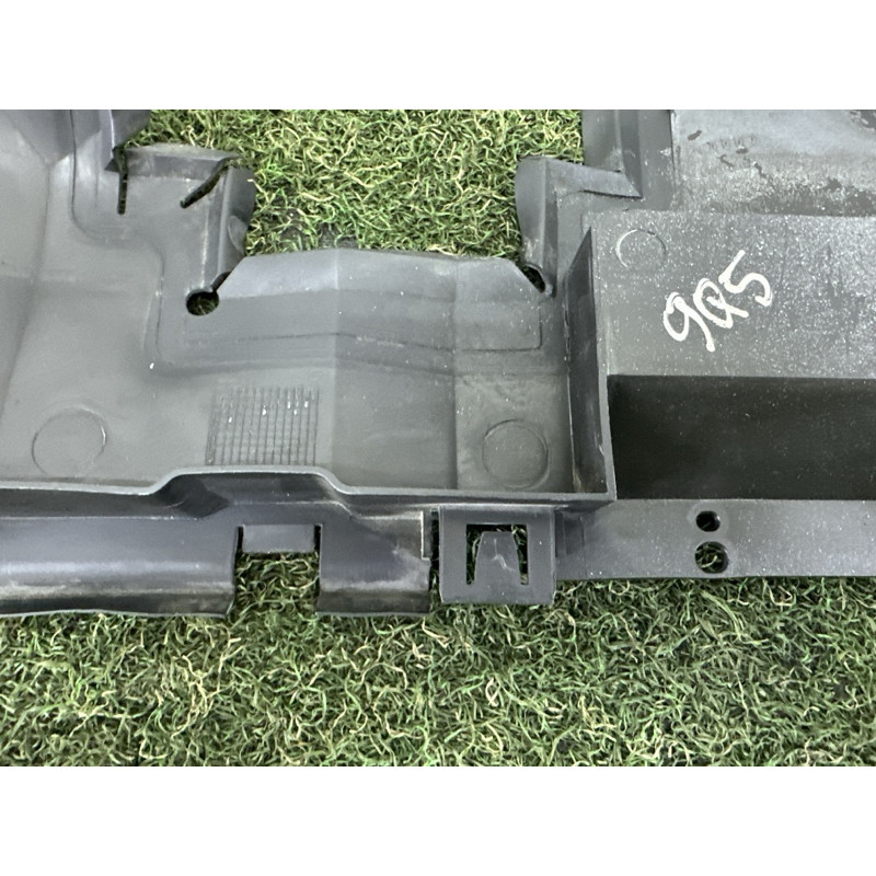 Воздуховод радиатора (кузов и элементы) AUDI Q5 8R 2012 3.2 8R0121284J