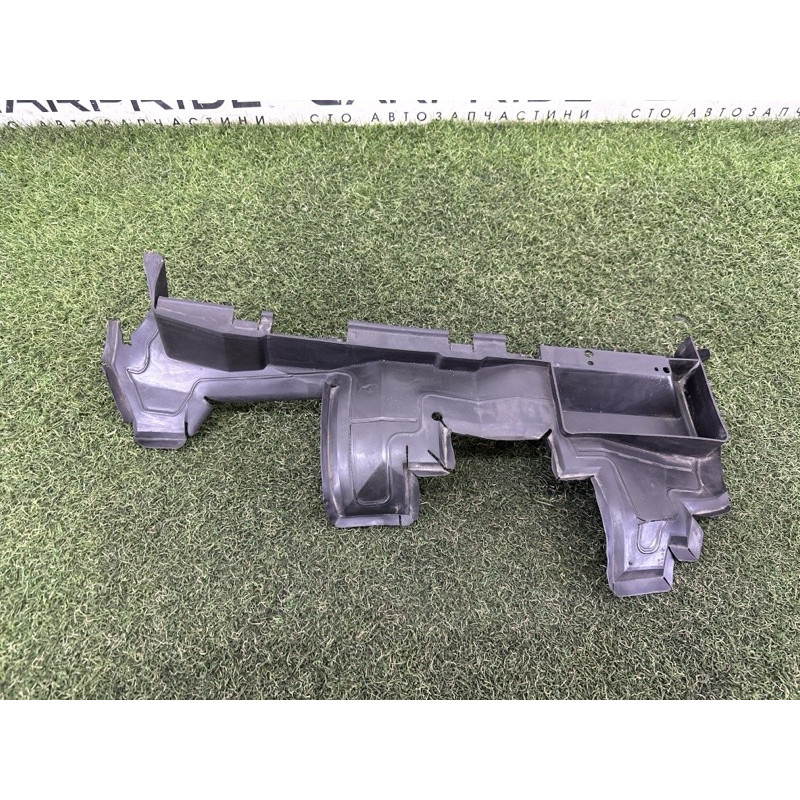 Воздуховод радиатора (кузов и элементы) AUDI Q5 8R 2012 3.2 8R0121284J