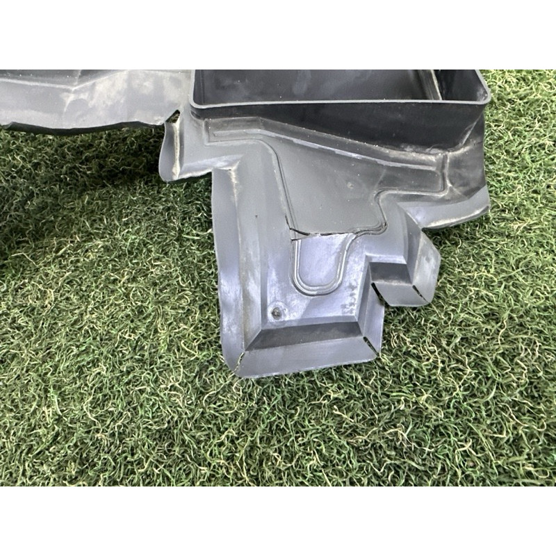 Воздуховод радиатора (кузов и элементы) AUDI Q5 8R 2012 3.2 8R0121284J