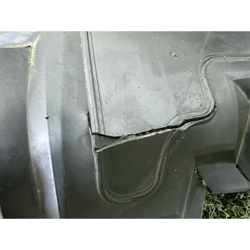 Воздуховод радиатора (кузов и элементы) AUDI Q5 8R 2012 3.2 8R0121284J