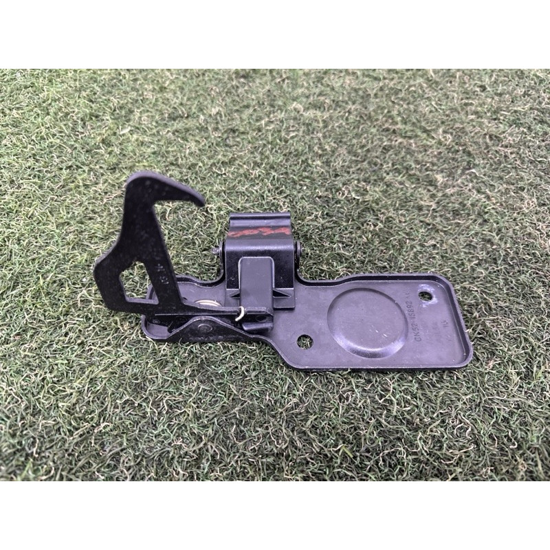 Ответная часть замка капота (кузов и элементы) LAND ROVER Range Rover L405 2016 5.0 LR039011