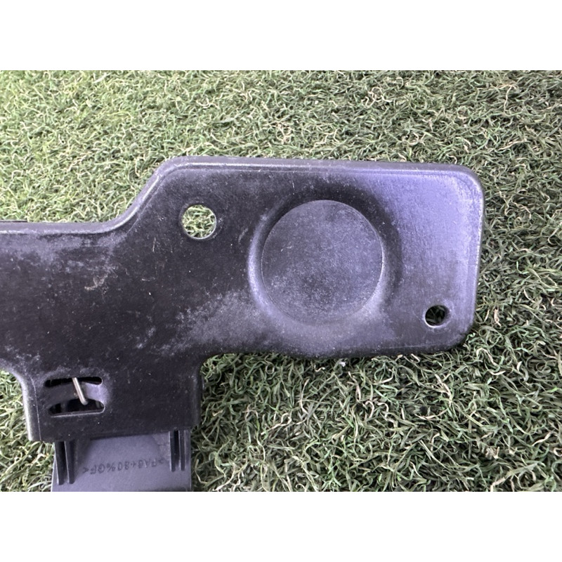 Ответная часть замка капота (кузов и элементы) LAND ROVER Range Rover L405 2016 5.0 LR039011