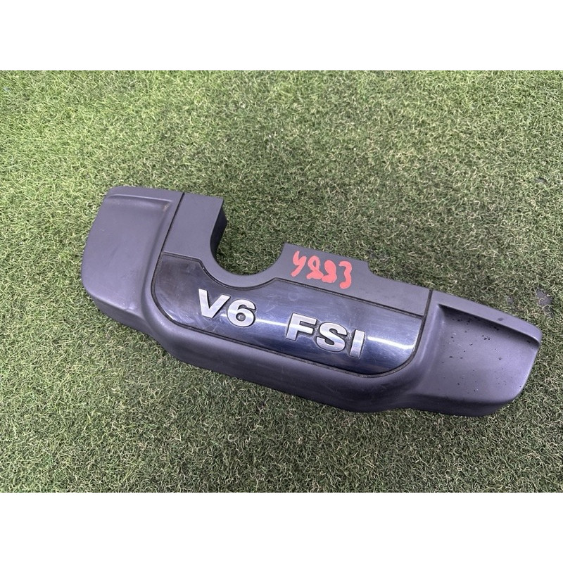 Декоративная крышка двигателя (двигатель и элементы) Volkswagen Touareg NF 2013 3.6 CGRA 03H103925G