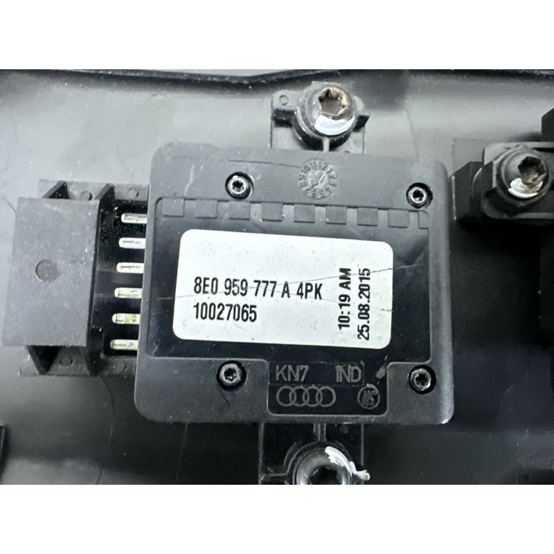 Блок регулировки сидения (закрытая категория) AUDI A3 8V 2016 1.8 CNSB 4G0959747