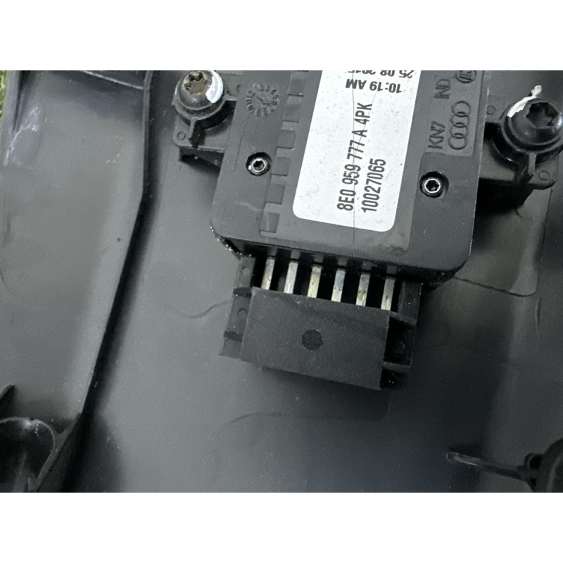 Блок регулировки сидения (закрытая категория) AUDI A3 8V 2016 1.8 CNSB 4G0959747