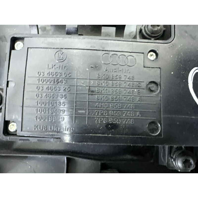 Блок регулировки сидения (закрытая категория) AUDI A3 8V 2015 1.8 CNSB 4G0959748