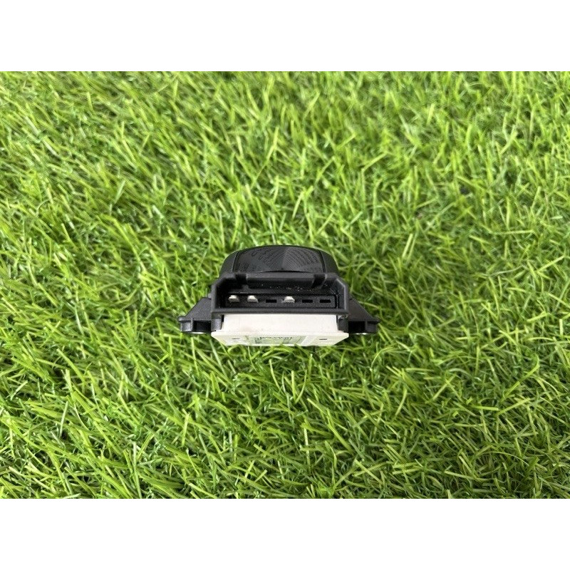 Кнопка регулировки сиденья (электрика / кнопки) Volkswagen Touareg NF 2013 3.0 Hybrid 7P6959777AQWA