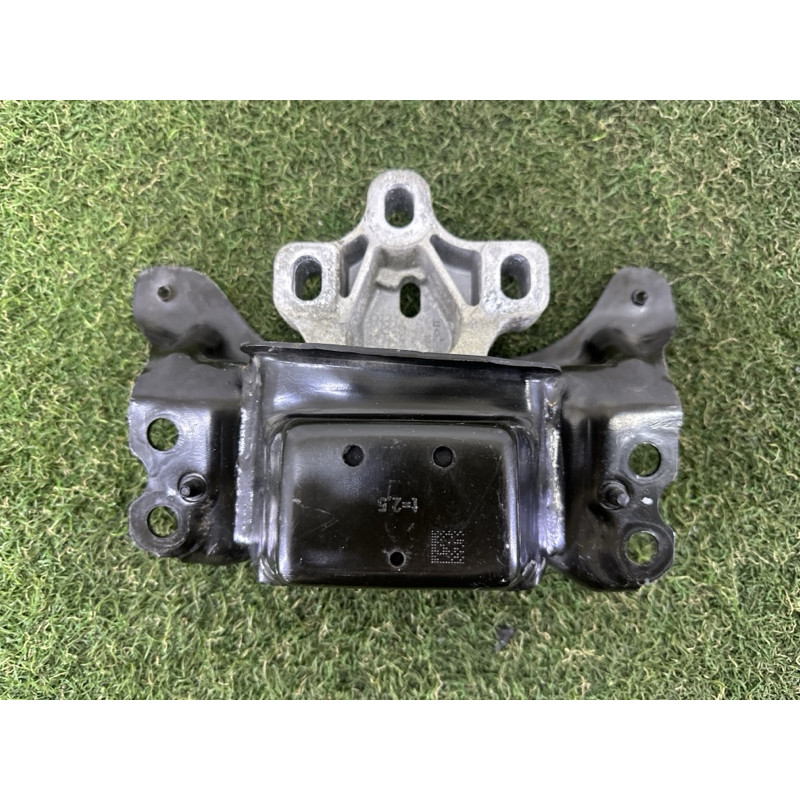 Подушка КПП (трансмиссия) AUDI A3 8V 2015 1.8 5Q0199555BJ