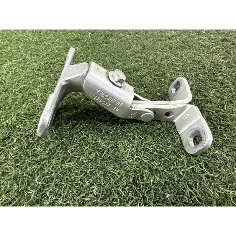 Петля багажника (кузов и элементы) BMW X5 F15 2015 3.0 41007378126