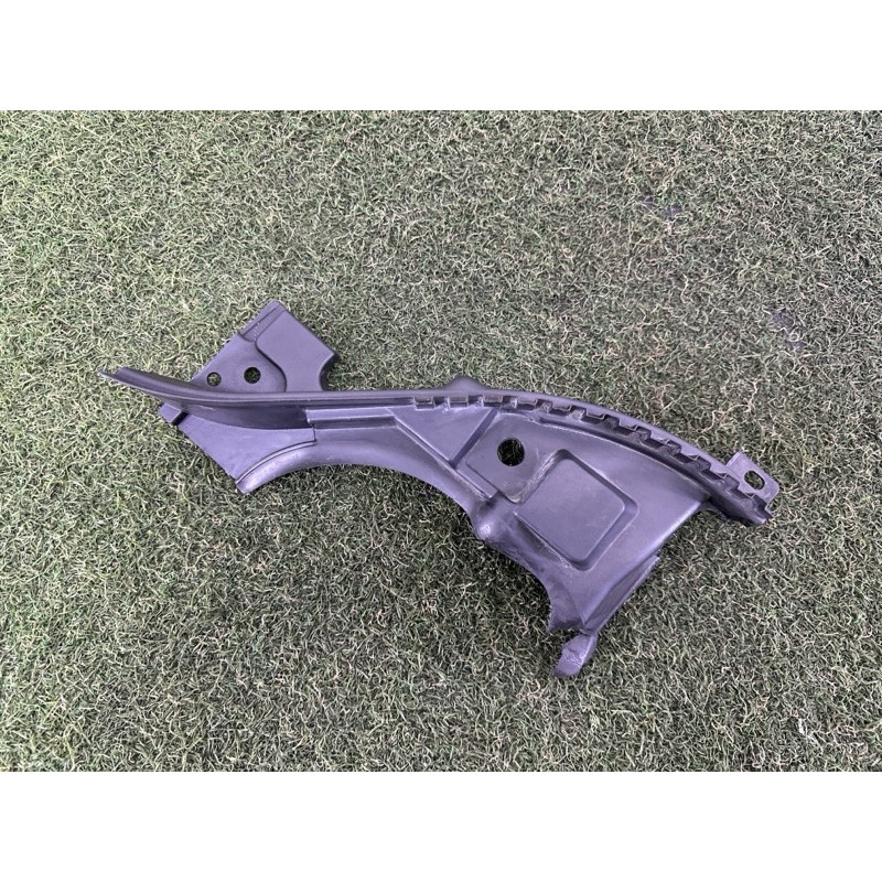 Уплотнитель капота (кузов и элементы) BMW X1 F48 2016 2.0 51765A04E72