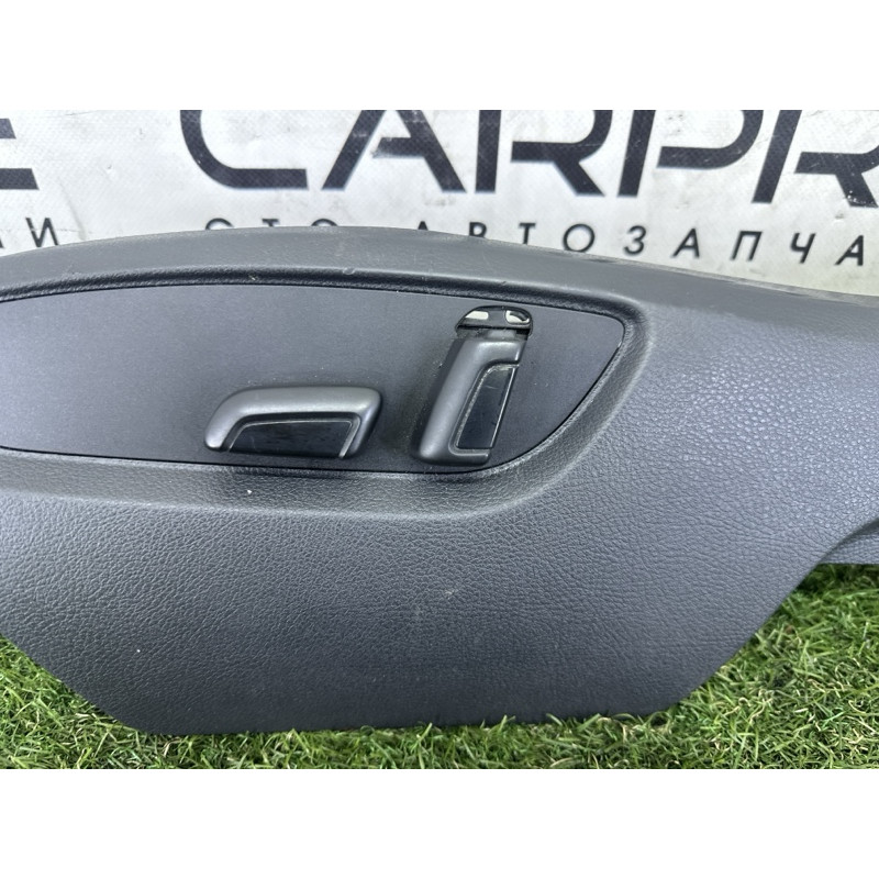Накладка сидения (салон) Volkswagen Touareg NF 2013 3.6 CGRA 7P6881313C82V