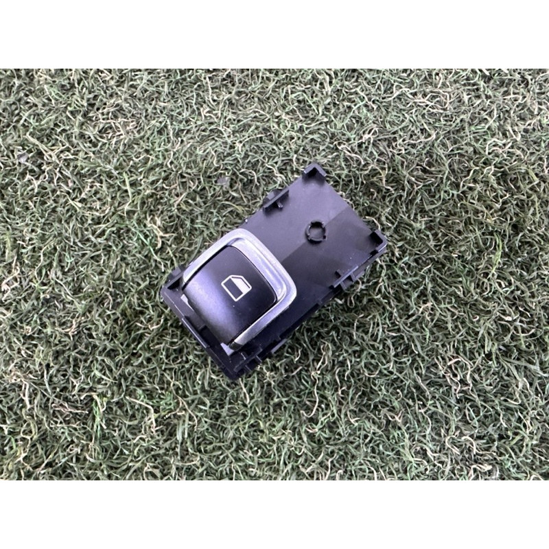 Кнопка склопідйомника (электрика / кнопки) KIA K5 DL3 2021 1.6 93581L2100
