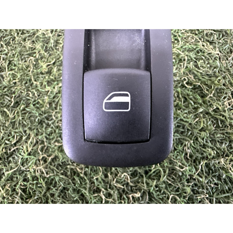Кнопка стеклоподъемника (электрика / кнопки) Jeep Grand Cherokee WK2 2014 5.7 HEMi 68085690AB