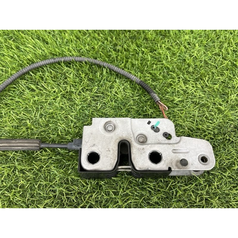 Замок капота (кузов и элементы) Volkswagen Touareg NF 2011 3.6 7P6823509