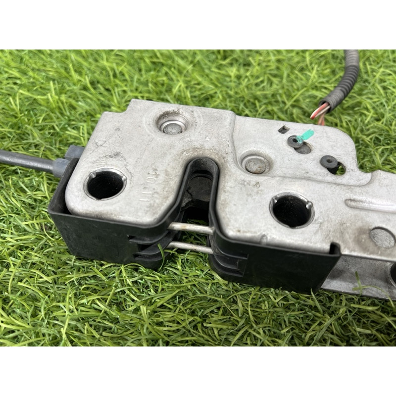 Замок капота (кузов и элементы) Volkswagen Touareg NF 2011 3.6 7P6823509