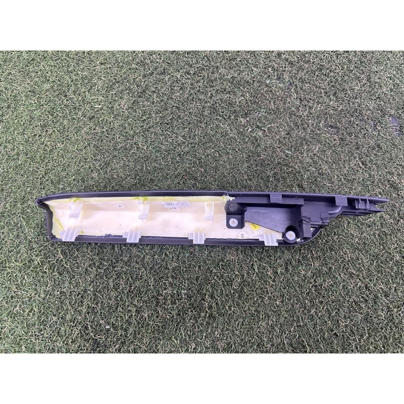 Подлокотник (салон) Volkswagen Touareg NF 2012 3.0 7P1868170AK84
