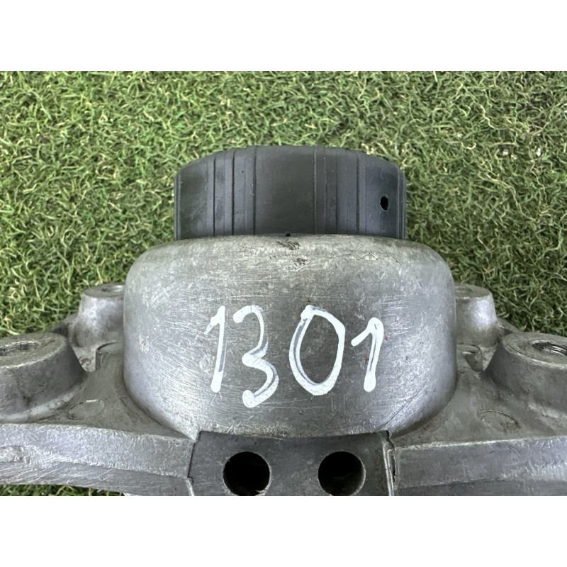 Подушка двигуна (двигатель и элементы) LAND ROVER Range Rover L405 2014 5.0 LR105970