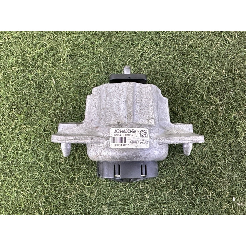 Подушка двигуна (двигун та елементи) LAND ROVER Range Rover Velar L560 2018 2.0 LR094228