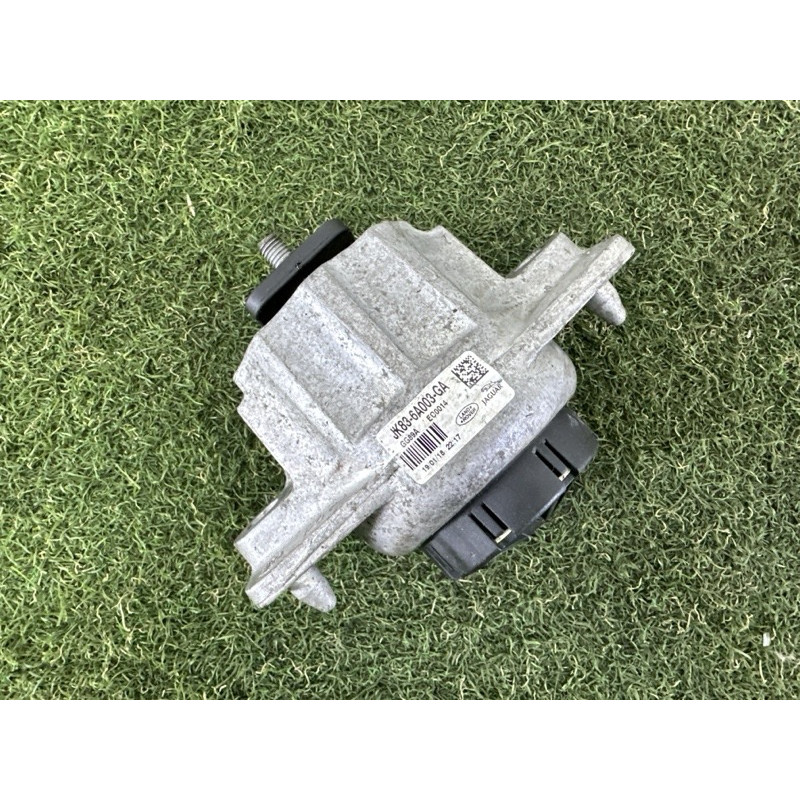 Подушка двигуна (двигун та елементи) LAND ROVER Range Rover Velar L560 2018 2.0 LR094228