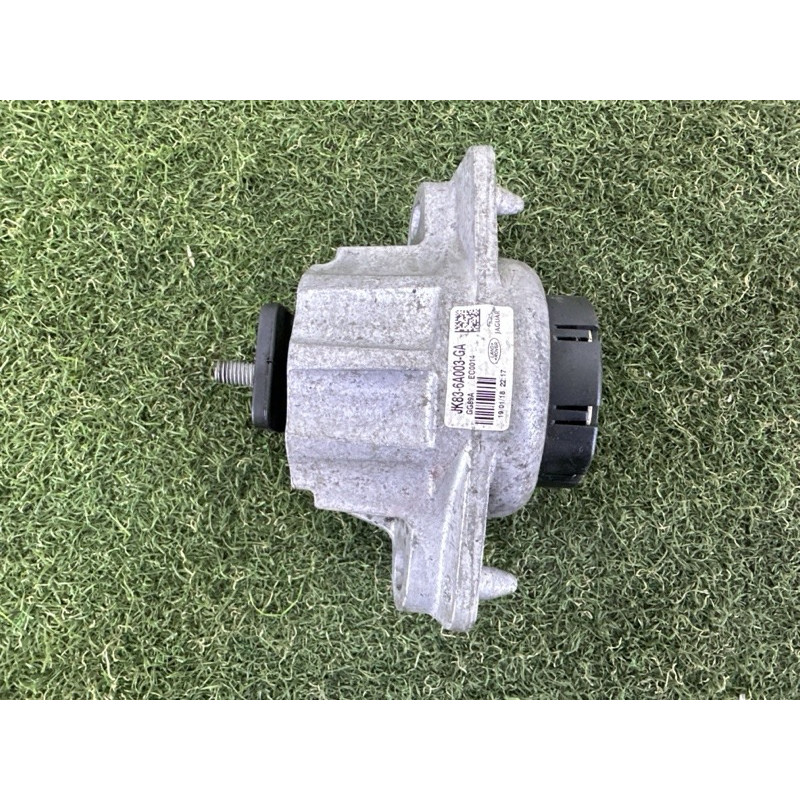 Подушка двигуна (двигун та елементи) LAND ROVER Range Rover Velar L560 2018 2.0 LR094228