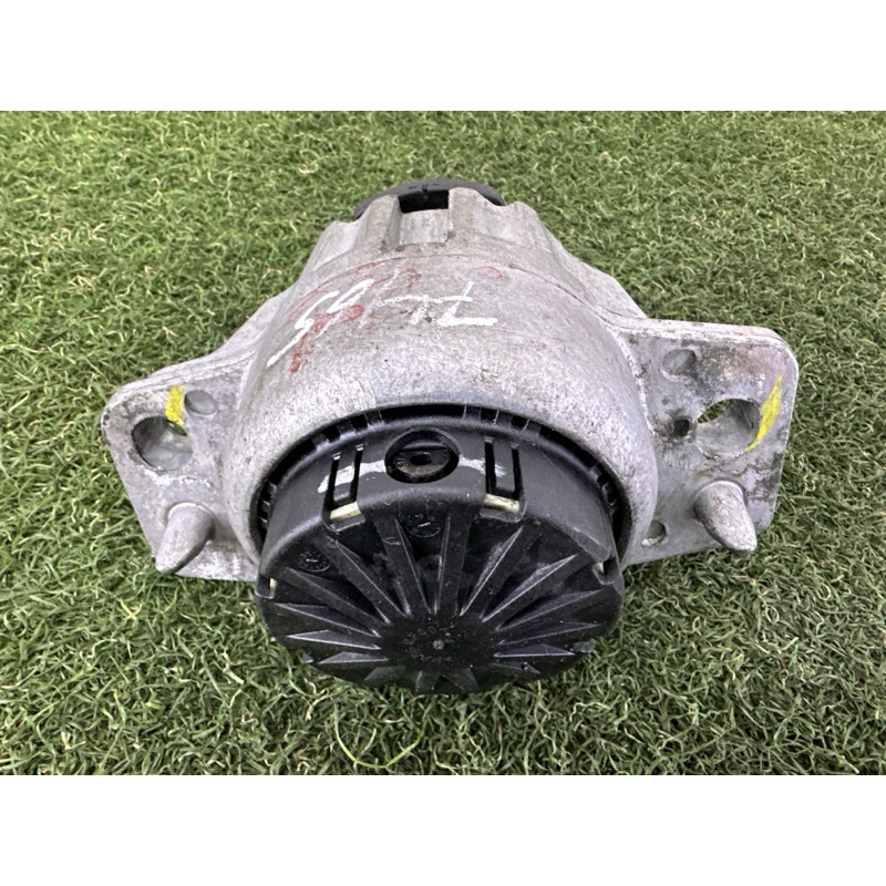 Подушка двигуна (двигун та елементи) LAND ROVER Range Rover Velar L560 2018 2.0 LR094228