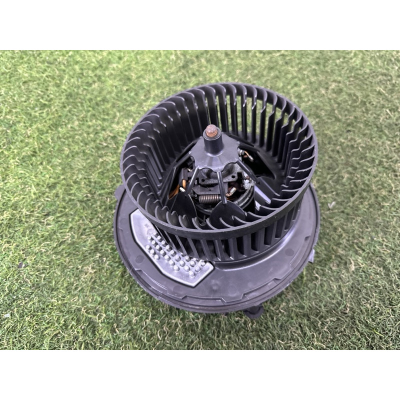 Мотор печки (отопление и кондиционирование) AUDI A3 8V 2015 1.8 5Q1819021B