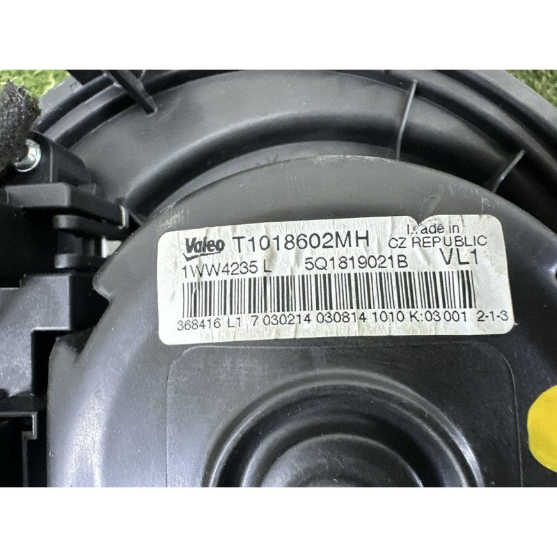 Мотор печки (отопление и кондиционирование) AUDI A3 8V 2015 1.8 5Q1819021B