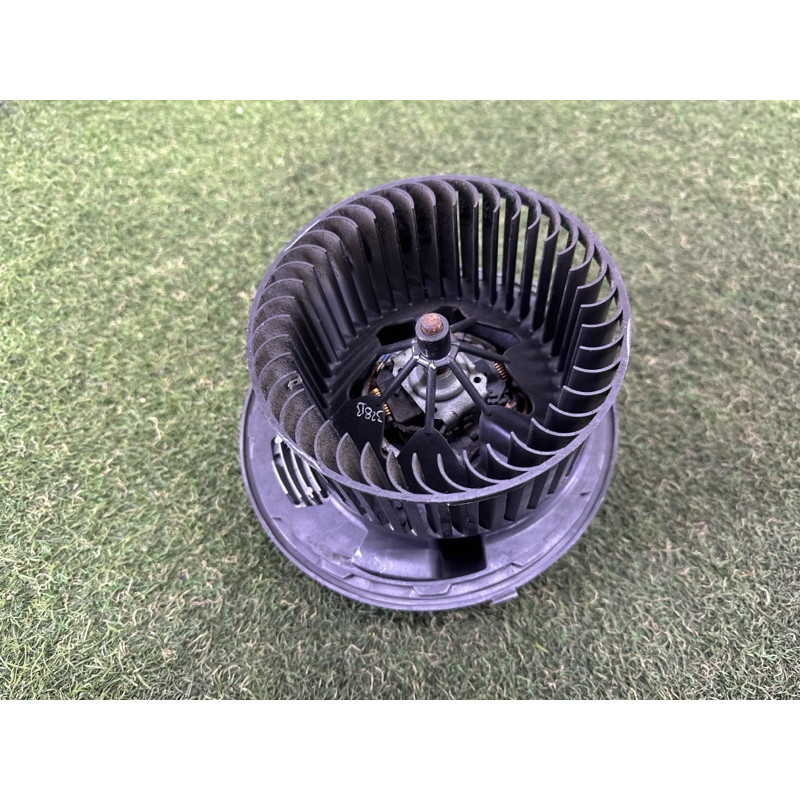 Мотор печки (отопление и кондиционирование) BMW X3 F25 2013 2.0 64119227670