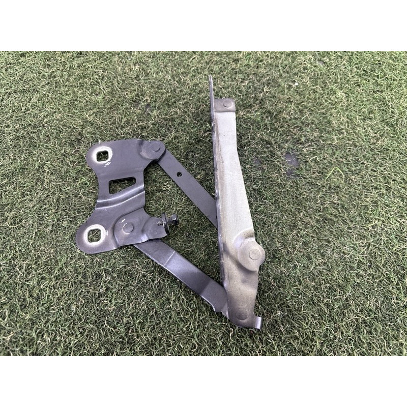 Петля капота (кузов и элементы) LAND ROVER RANGE ROVER Sport L494 2014 5.0 LR036584