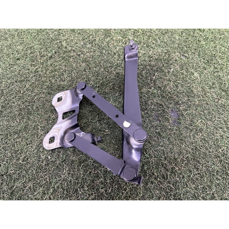Петля капота (кузов и элементы) LAND ROVER RANGE ROVER Sport L494 2014 5.0 LR036583