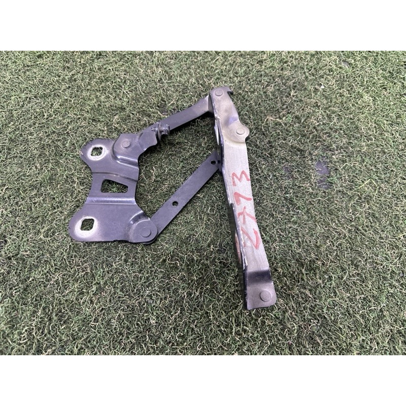 Петля капота (кузов и элементы) LAND ROVER RANGE ROVER Sport L494 2014 5.0 LR036583
