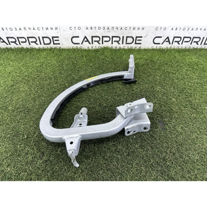 Петля багажника (кузов и элементы) AUDI A3 8V 2015 1.8 8V5827301C