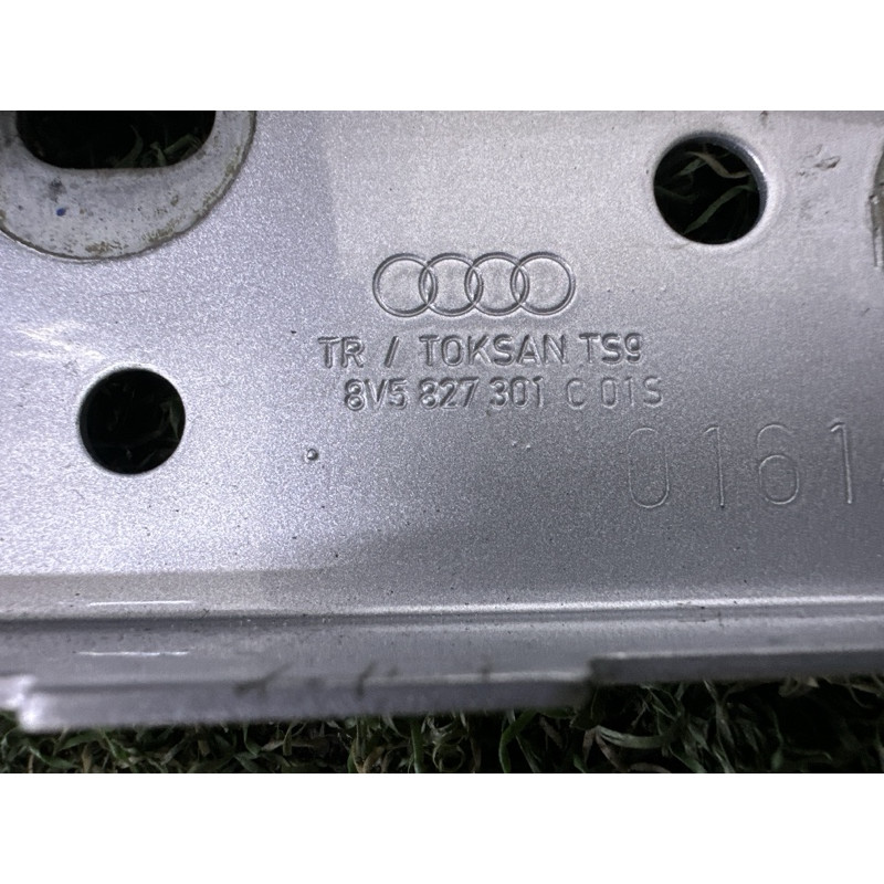 Петля багажника (кузов и элементы) AUDI A3 8V 2015 1.8 8V5827301C