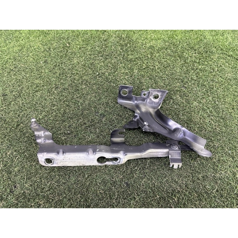 Петля капота (кузов и элементы) Volvo XC90 T6 2017 2.0 31352879