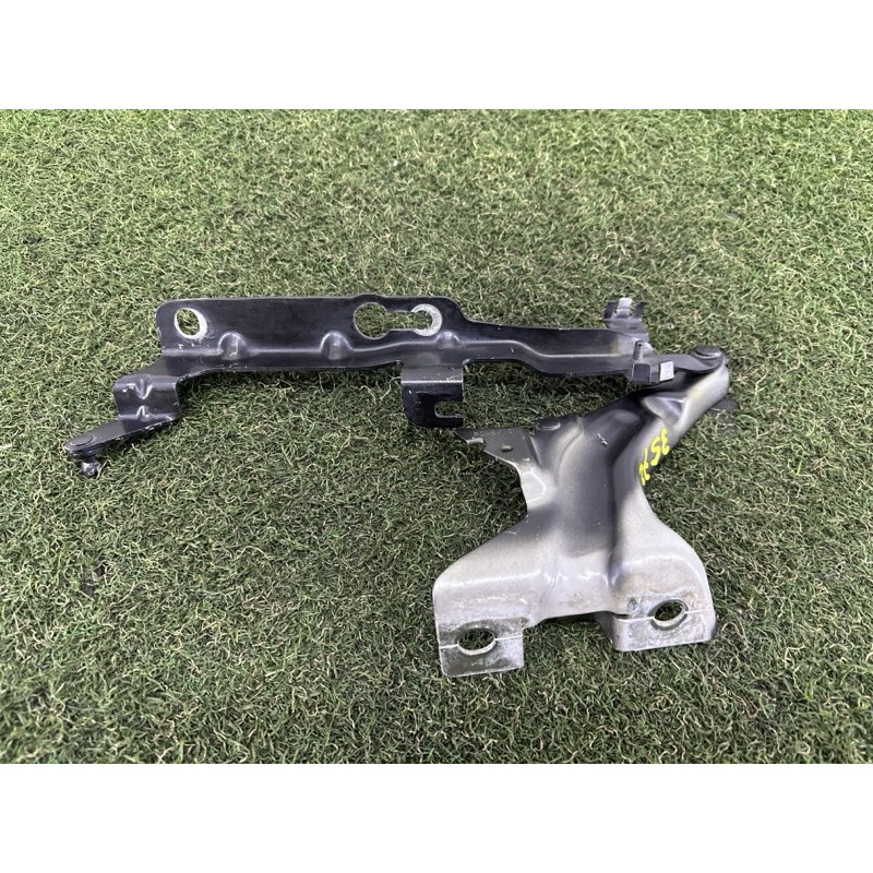 Петля капота (кузов и элементы) Volvo XC90 T6 2017 2.0 31352879