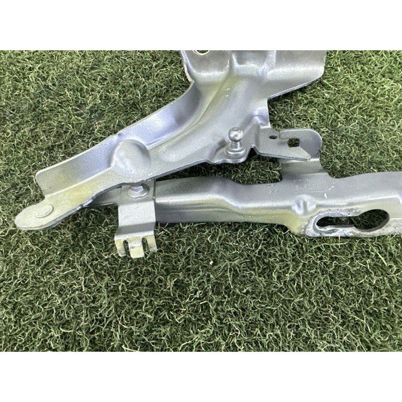 Петля капота (кузов и элементы) Volvo XC90 T6 2016 2.0 31352878