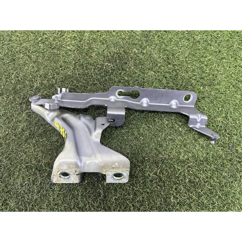 Петля капота (кузов и элементы) Volvo XC90 T6 2016 2.0 31352878