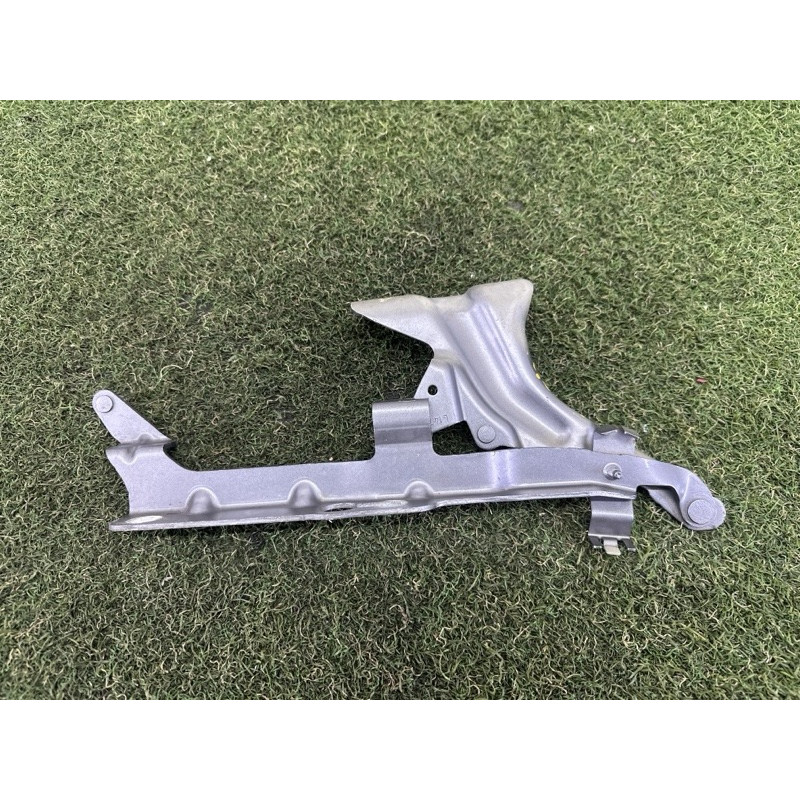 Петля капота (кузов и элементы) Volvo XC90 T6 2016 2.0 31352878