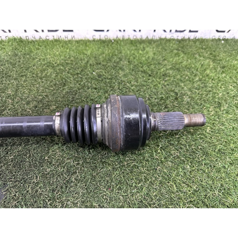 Привод (трансмиссия) Volkswagen Touareg NF 2012 3.0 7P0501201G