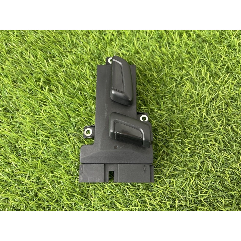 Блок регулировки сидения (закрытая категория) Volkswagen Touareg NF 2013 3.6 7P6959747
