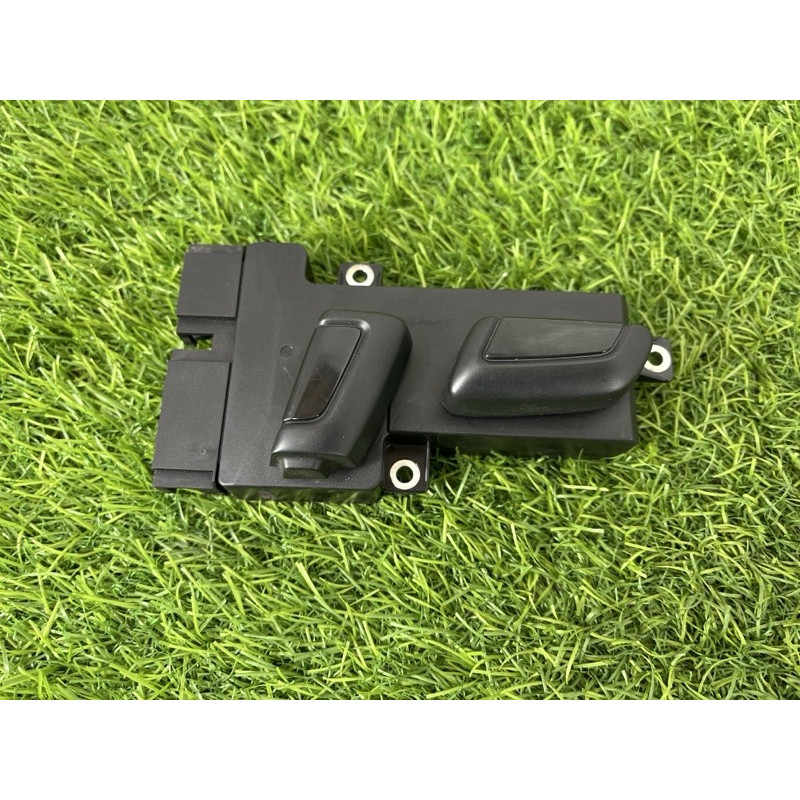 Блок регулировки сидения (закрытая категория) Volkswagen Touareg NF 2013 3.6 7P6959747