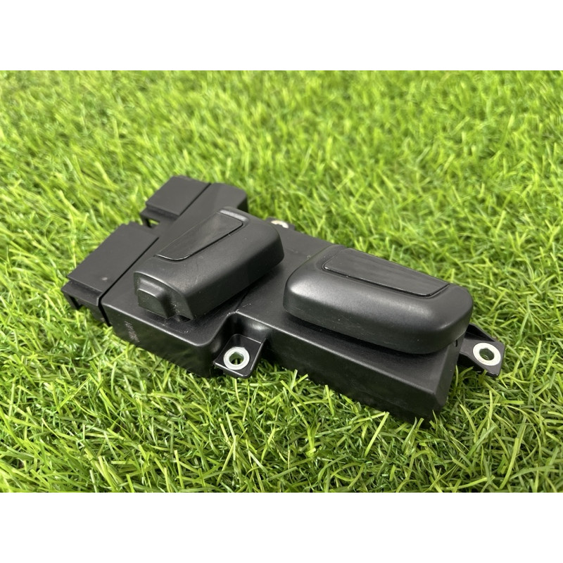 Блок регулировки сидения (закрытая категория) Volkswagen Touareg NF 2013 3.6 7P6959747